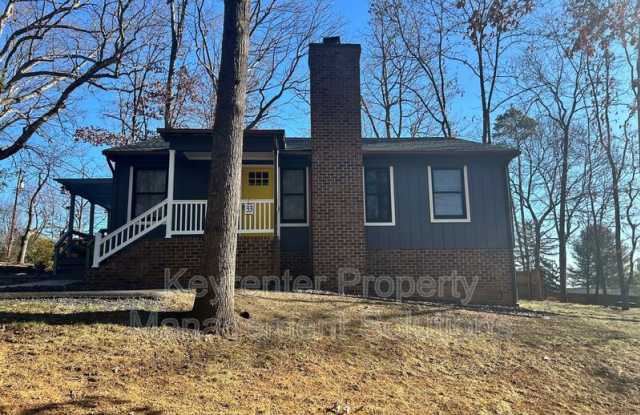 33 Oak Ln - 33 Oak Lane, Staunton, VA 24401