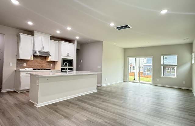 1008 Saint Lawrence Drive Gallery 3