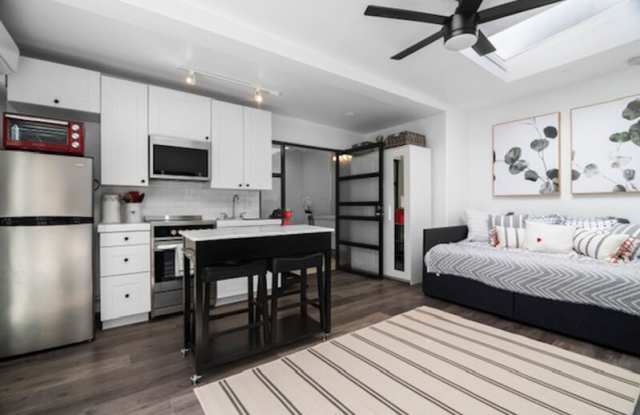 4036 Randolph St photos photos