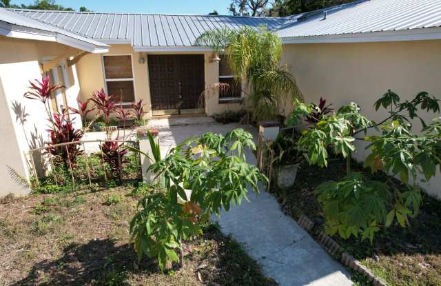3 Bedroom - 2 Bath - 2 Car Garage - Fenced Yard photos photos