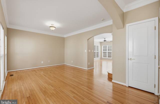 9135 STONEGARDEN Drive Gallery 4
