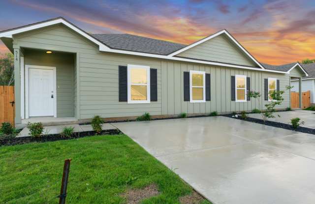 4 Week Free Move-In Special! Brand-New 3-Bedroom Duplex with Modern Finishes & Private Fenced Yard in Seguin photos photos