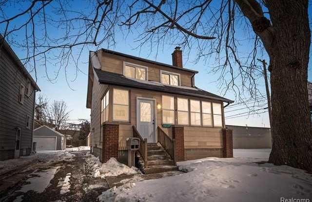 20734 Caledonia Avenue photos photos