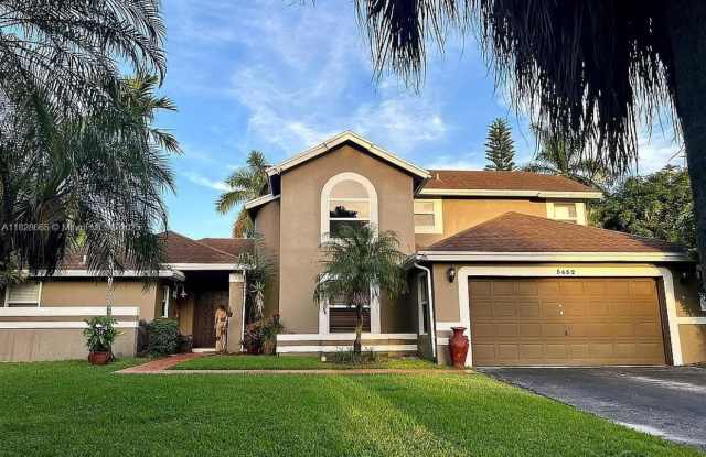 5452 SW 88th Ter photos photos