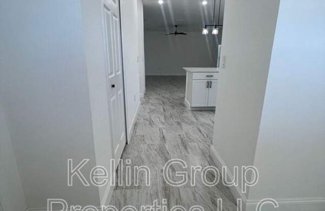 2281 Whitley Ln Gallery 3