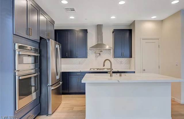 31 Castleton Tower Court photos photos