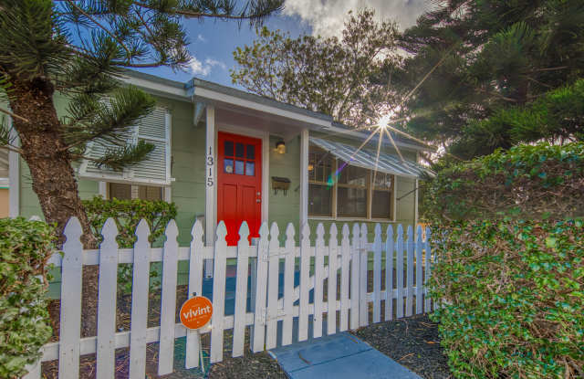 1315 2nd Avenue S unit: (Aka 1313#2) - 1315 2nd Avenue North, Lake Worth, FL 33460