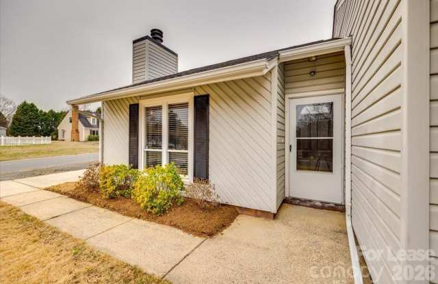 10932 Copperfield Drive Gallery 3