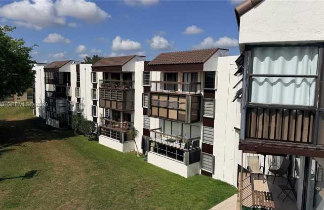 1300 SW 122nd Ave photos photos