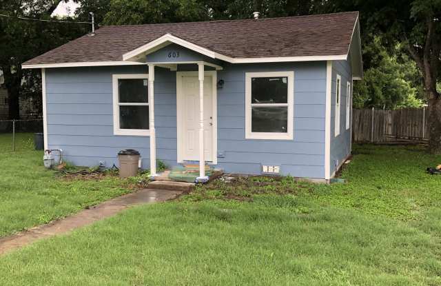 603 Avenue B - 603 Avenue B, Valley Mills, TX 76689