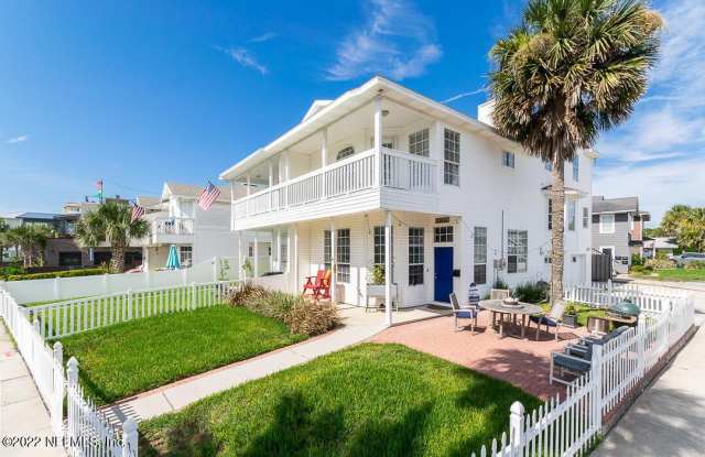 2102 FIRST Street photos photos