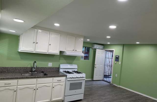 1317 South Ardilla Avenue Gallery 1