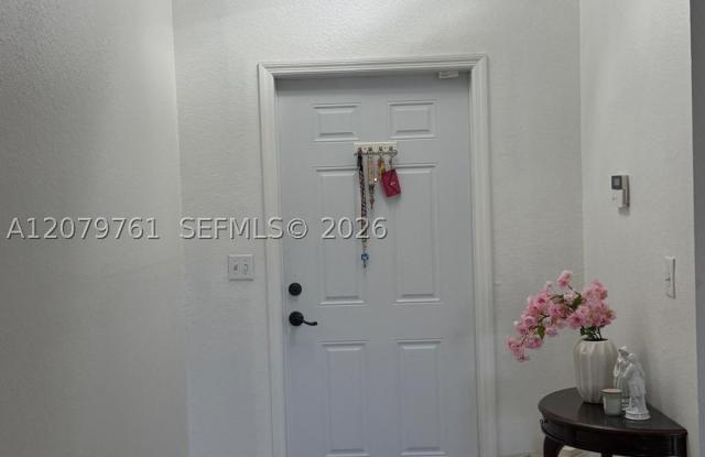 2650 NE 3rd Dr Gallery 3