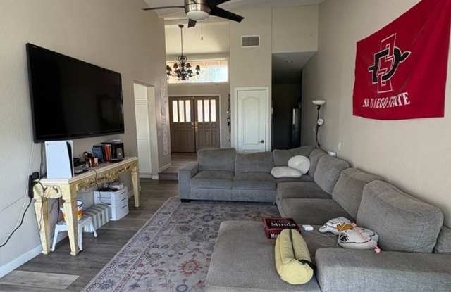 SDSU Student Housing | Private Rooms for Rent Gallery 2