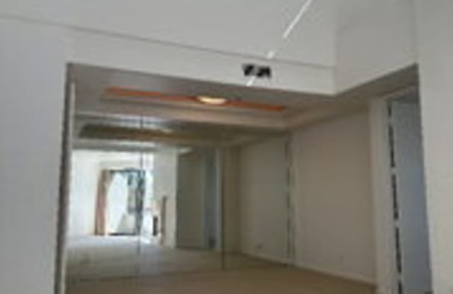 2102 Century Park Lane Gallery 3