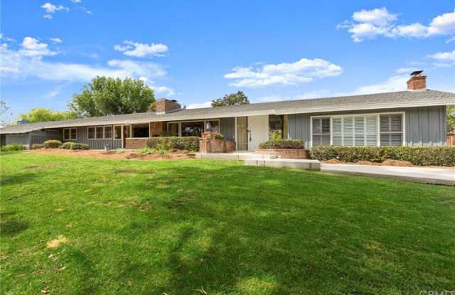 1075 N Richman Knoll Gallery 2