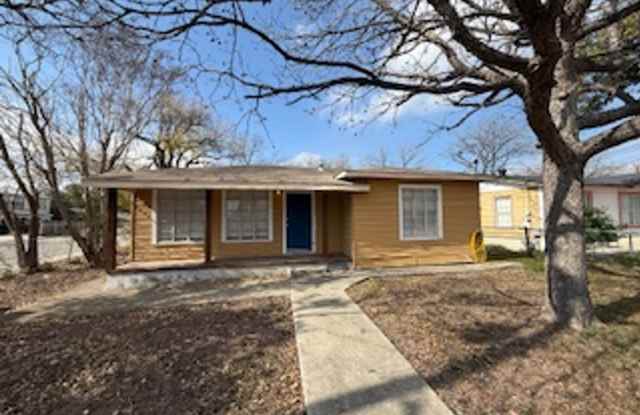 **50% Off First Month's Rent!**Newly Renovated 3 Bed / 2 Bath Home with Hardwood Floors  Spacious Layout photos photos