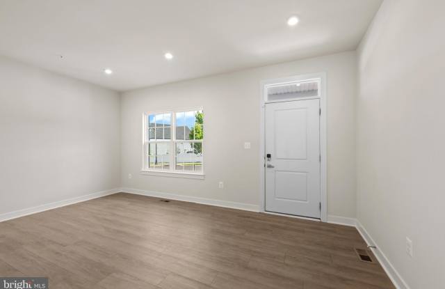 15609 ROCKBURN Way Gallery 3