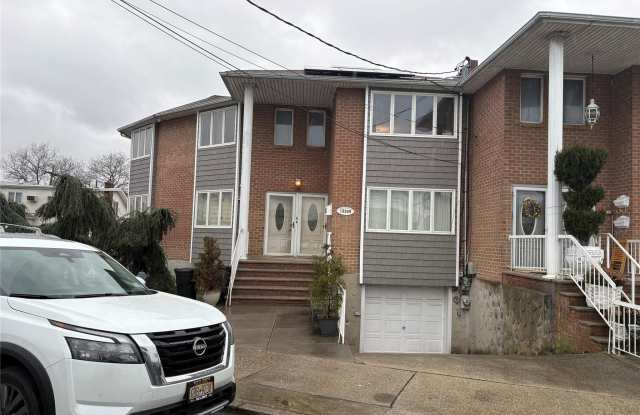 155-69 99th Street unit: 2Nd Floor - 155-69 99th Street, Queens, NY 11414