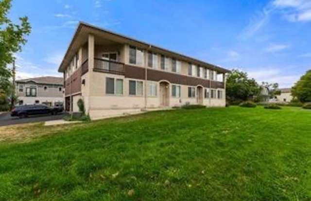Beautifully Updated Lakewood Townhome with Spacious 2-Car Garage—Available Now!! photos photos