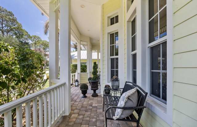 851 SW Pine Tree Lane Gallery 2