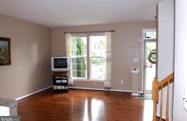 8867 PAPILLON DRIVE Gallery 3