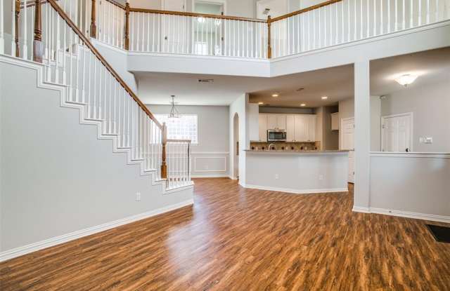214 Turnberry Lane Gallery 4