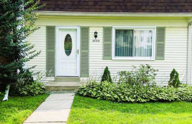 3005 SILENT VALLEY Drive Gallery 1