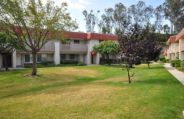 Bright Two-Story 3BR Condo with Spacious Floorplan in Tanglewood!!! photos photos