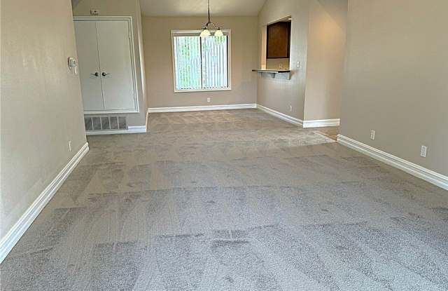 545 S Ranch View photos photos