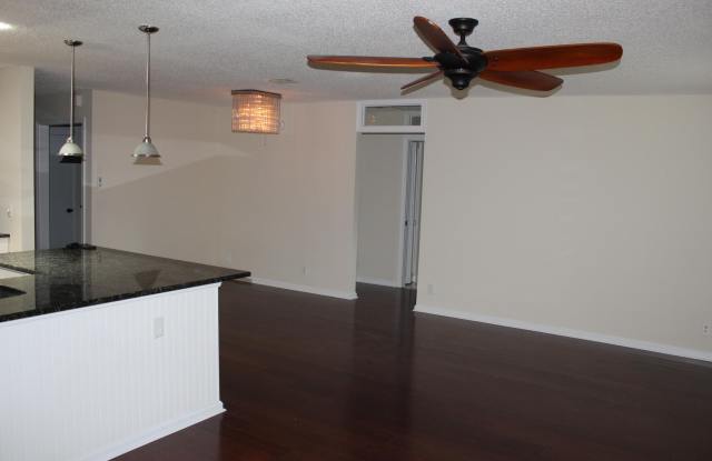 13880 Paddock Drive Gallery 4