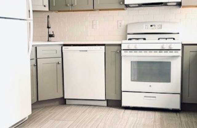 200 CHRISTOPHER COLUMBUS DR photos photos