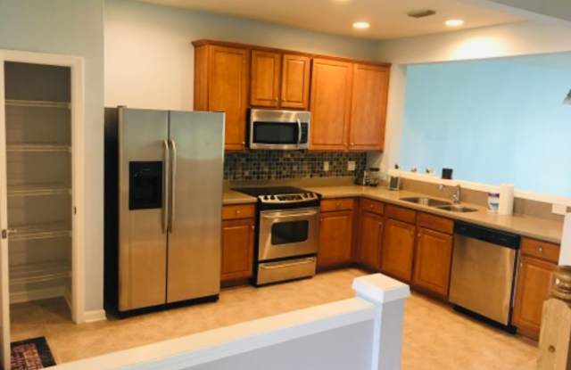 6984 Roundleaf Dr Gallery 3
