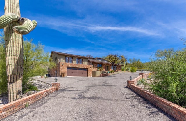 6992 N Solaz Tercero - 6992 North Solaz Tercero, Catalina Foothills, AZ 85718
