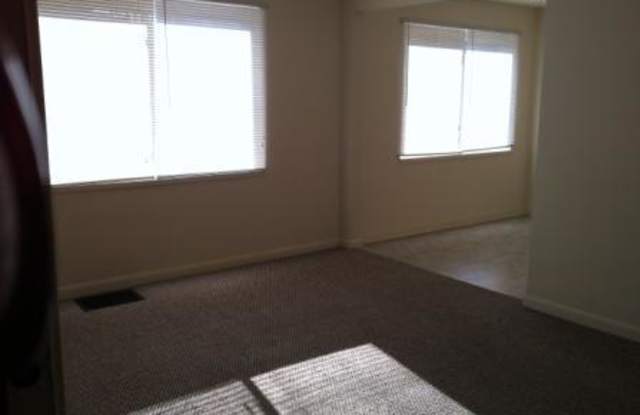 Cozy 2 Bedroom Apartment Available! Gallery 3