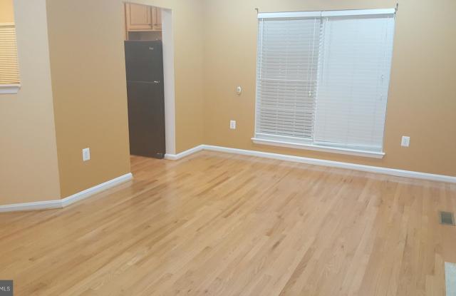 7032 COMMANDER HOWE TERRACE Gallery 4