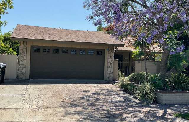 Lovely Single Story ~ 4 Bedroom 2 Bath Home in Orange ~ photos photos