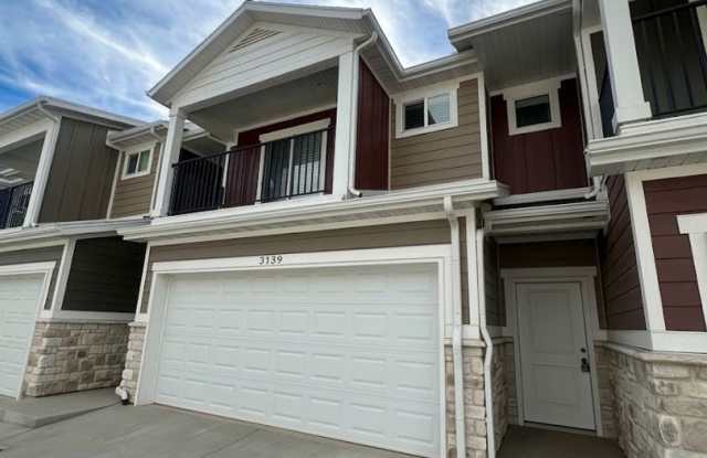 Special Deal: Get 2 Weeks Rent Free!  3 Bed, 3 Bath Townhome for Rent in Layton photos photos