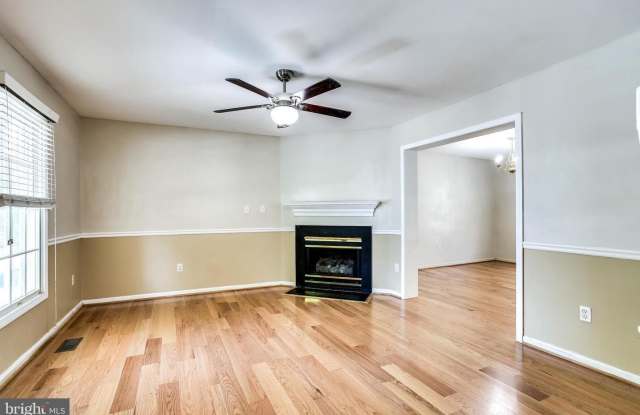 6412 HIGHBANKS Court Gallery 2