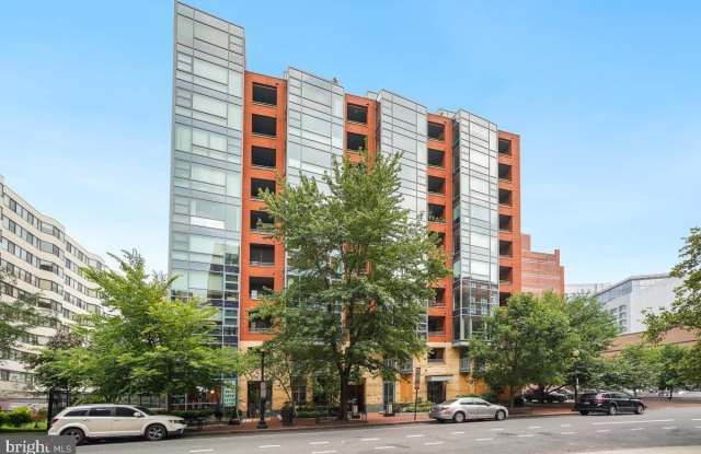 1117 10TH STREET NW - 1117 10th Street Northwest, Washington, DC 20001