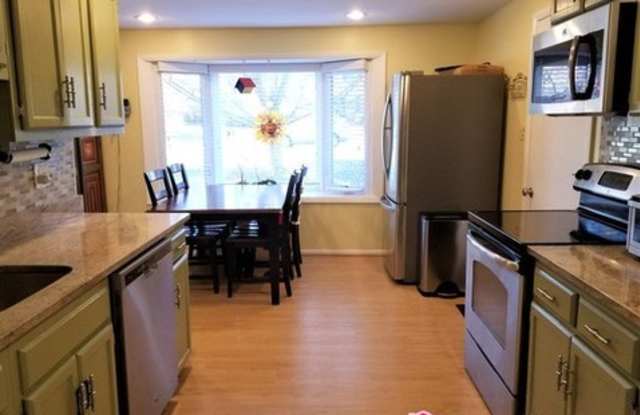 3226 Holly Berry Court Gallery 4