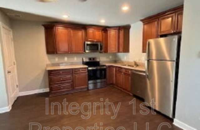 6311 NE 44th St photos photos
