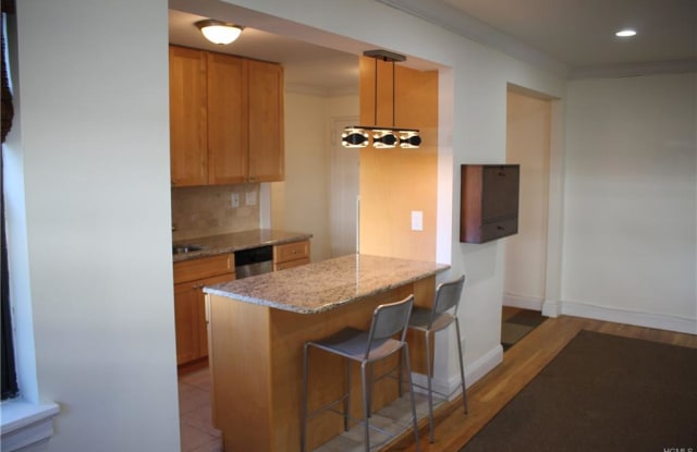 61 White Oak Gallery 2