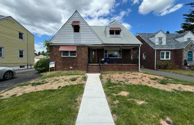 1154 Roosevelt Avenue photos photos