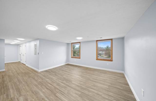 1745 Merriman Road, Apt. 100 Gallery 3
