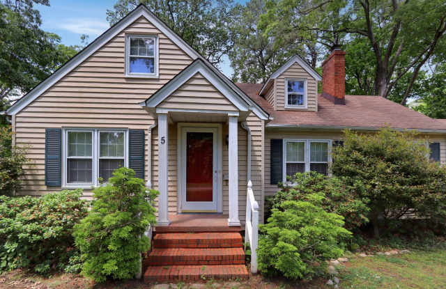 5 Oakland Drive Newport News VA photos photos