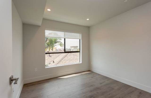 1306 N. ORANGE DR PH  #2 Gallery 3