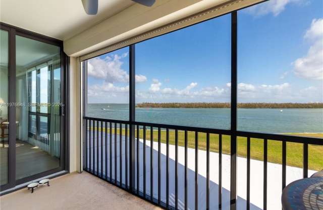 4253 Bay Beach Ln photos photos