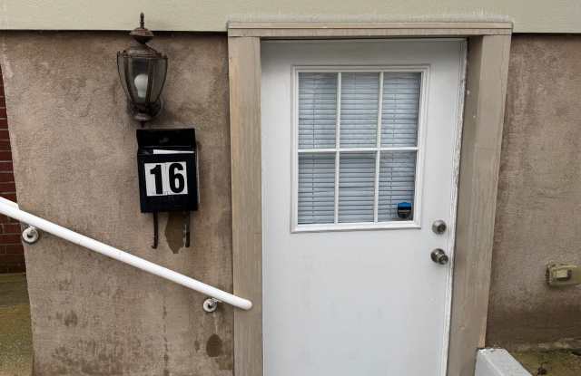 16 N Oakland Ave - 16 North Oakland Avenue, Ventnor City, NJ 08406