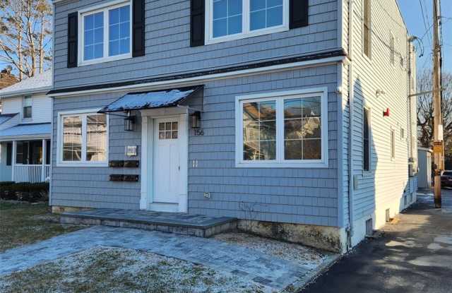 156 Jefferson Avenue - 156 Jefferson Avenue, Roslyn Heights, NY 11577